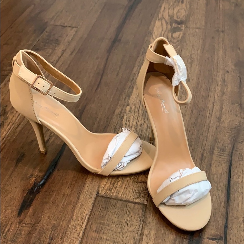 NWT Anne Michelle tan high heels, size 10!  NEW!!